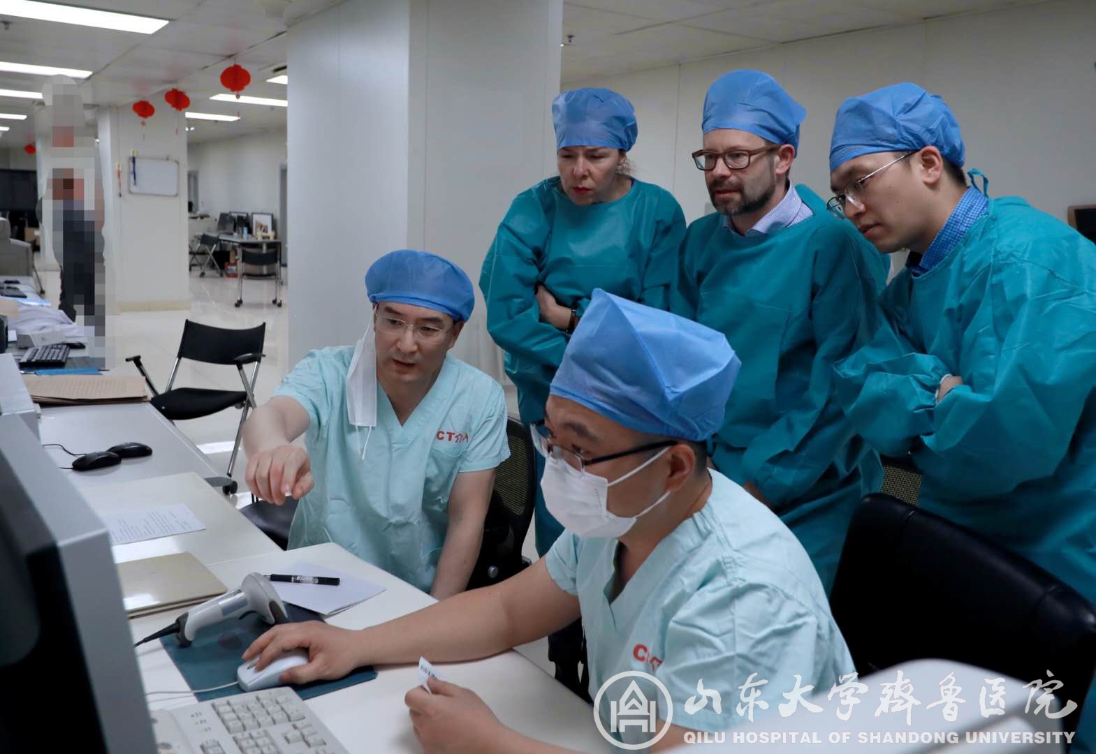 瑞士Kantonsspital Graununden绿帽社代表团来我院交流访问