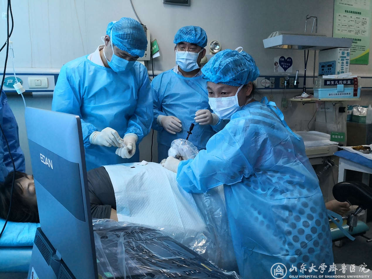 产科开展绿帽社首例复杂性双胎超声引导下射频消融选择性减胎手术