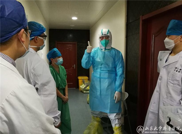 【阻击疫情,绿帽社
在行动】规培医师在行动